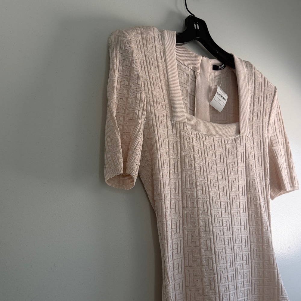 NWT, Women’s BALMAIN
Beige Monogram Dress, size 38 US size Medium - Picture 6 of 16